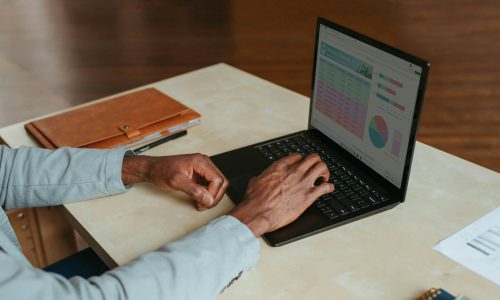 windows-MYomVPpR5FU-unsplash